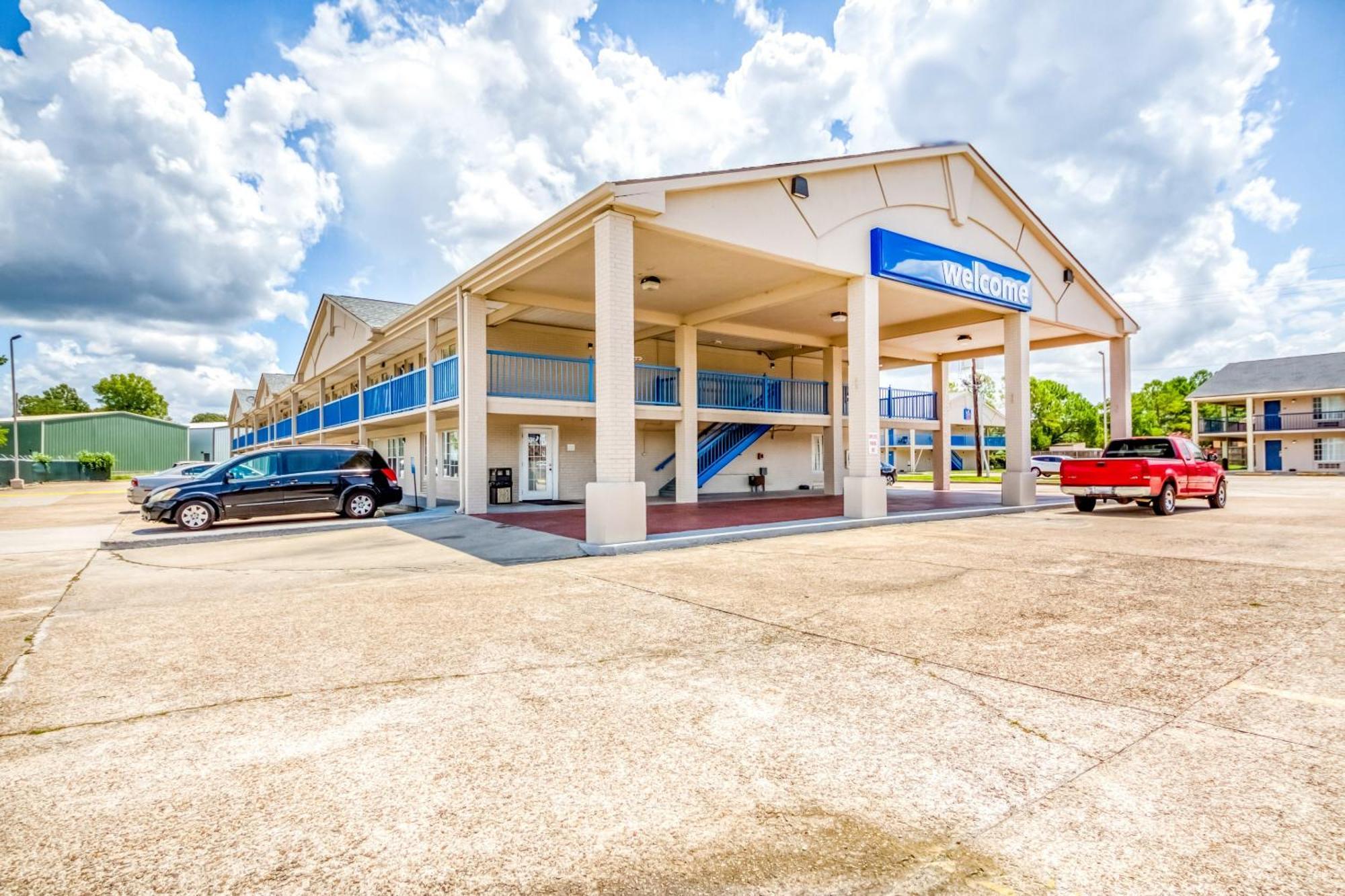 Oyo Hotel Baton Rouge East I-12 Louisiana Exterior photo