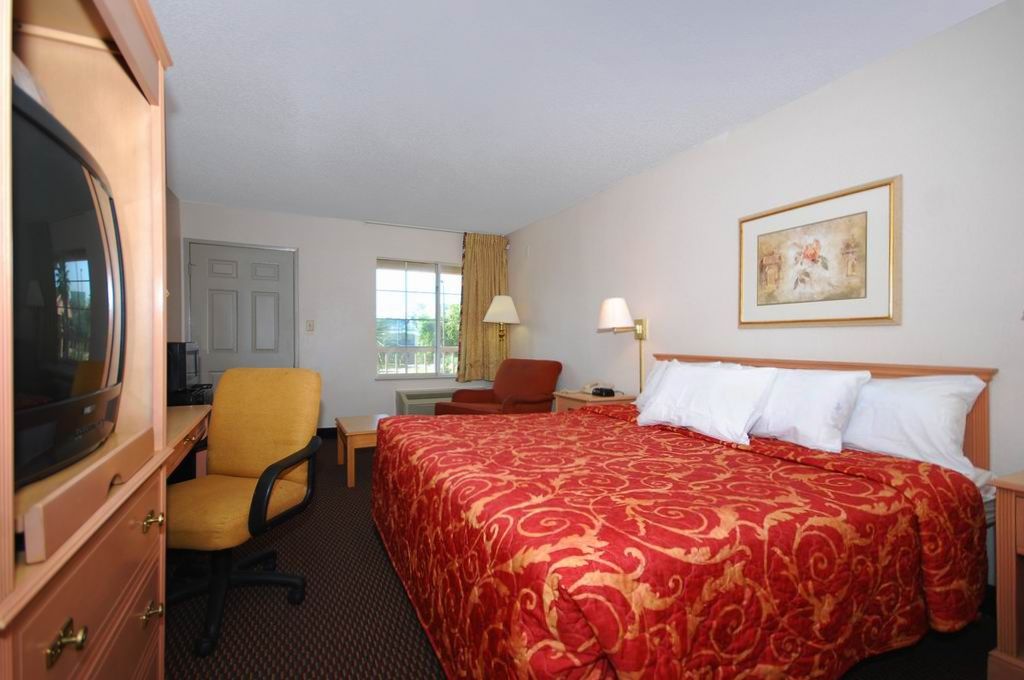 Oyo Hotel Baton Rouge East I-12 Louisiana Room photo