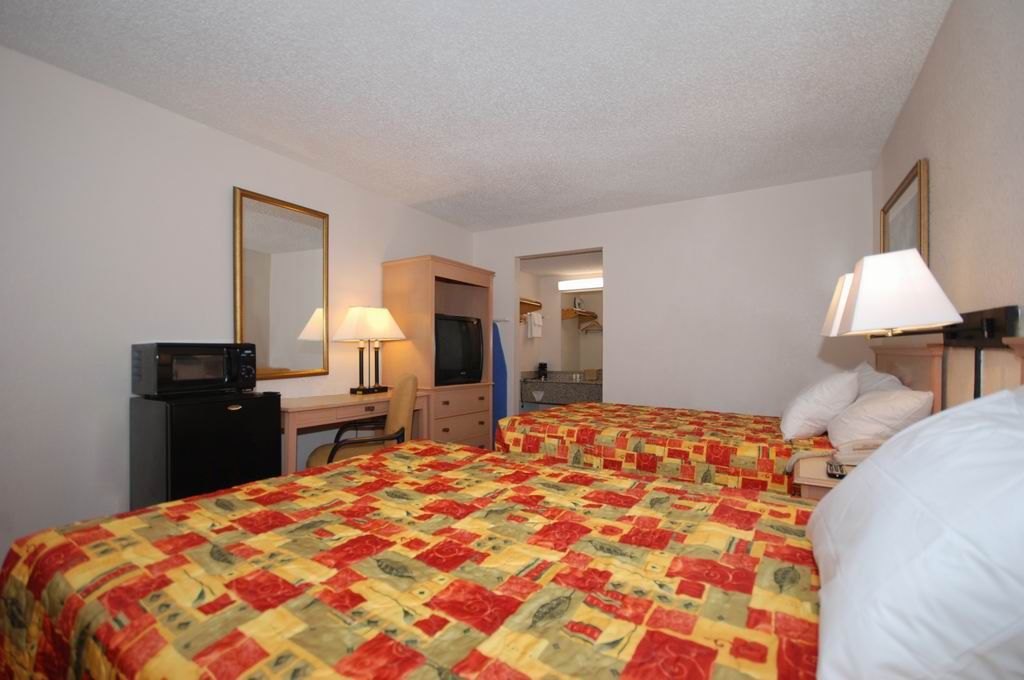 Oyo Hotel Baton Rouge East I-12 Louisiana Room photo