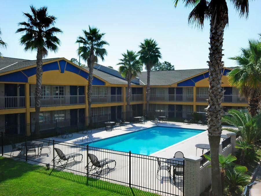 Oyo Hotel Baton Rouge East I-12 Louisiana Exterior photo